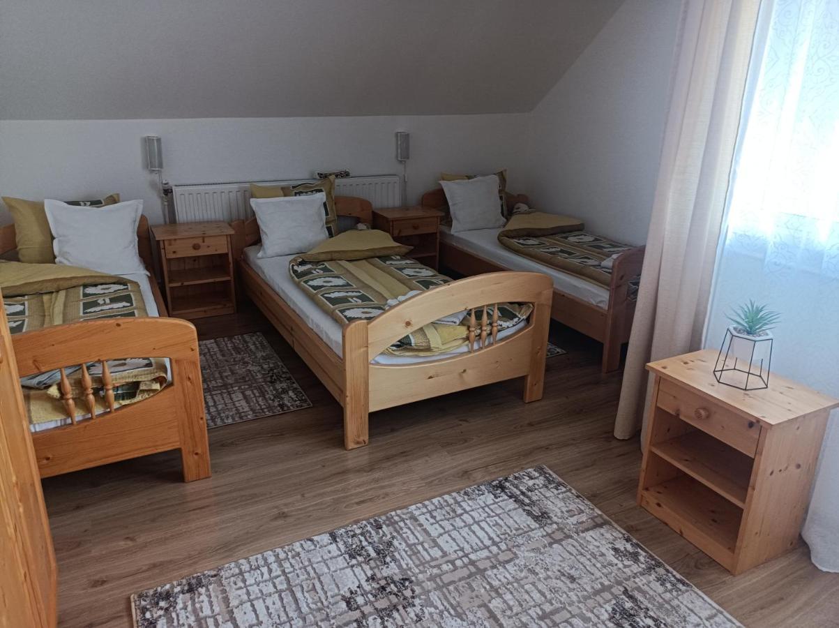 Nárcisz B&B Corund  Esterno foto